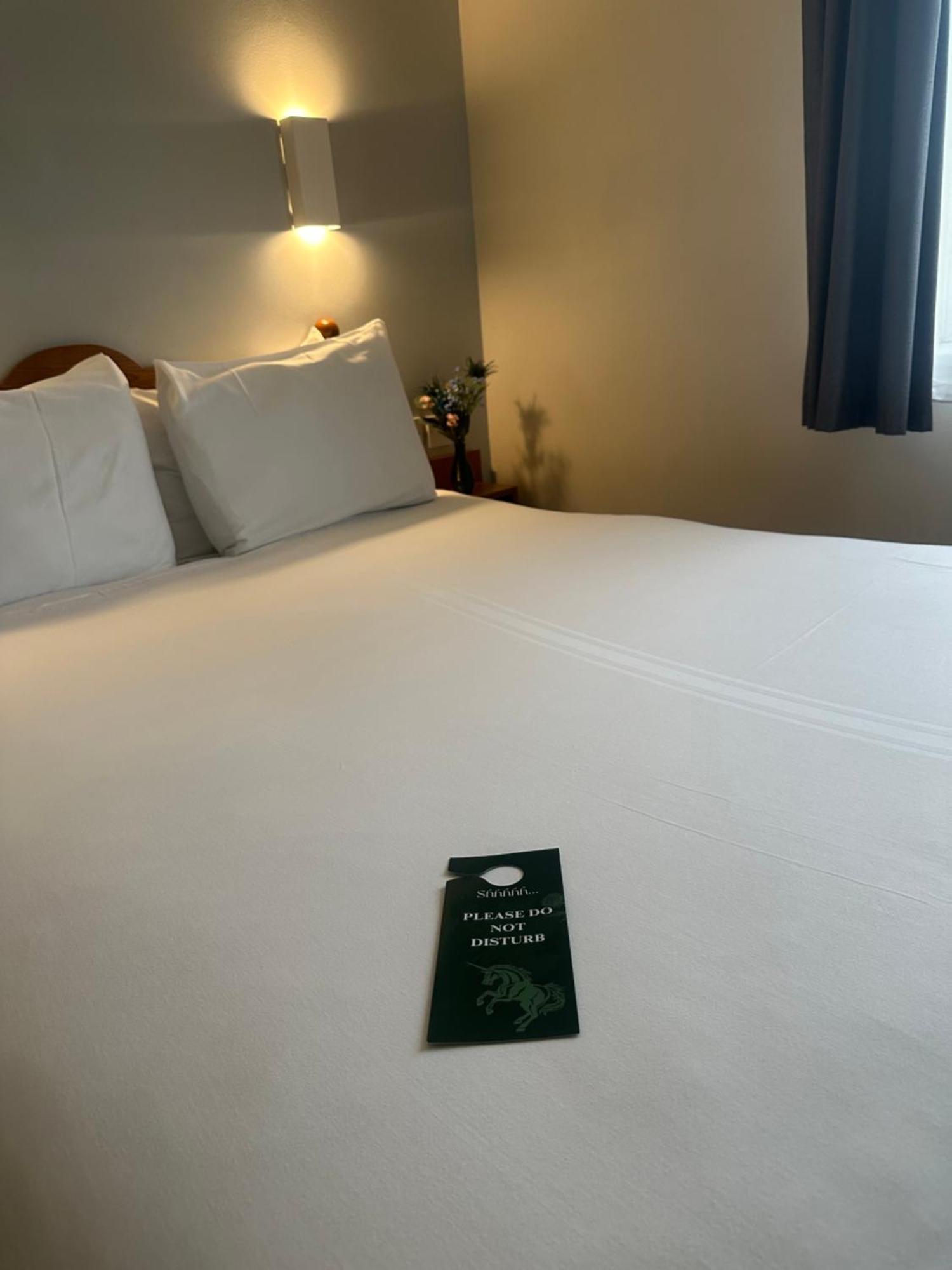 Go2 Glasgow Cumbernauld Hotel - Free Parking And Pet Friendly Kültér fotó