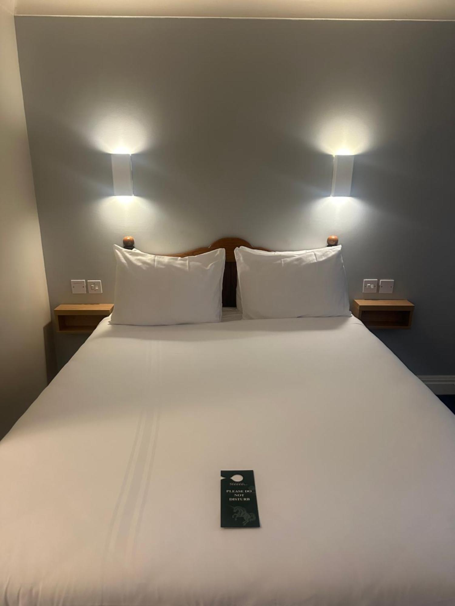 Go2 Glasgow Cumbernauld Hotel - Free Parking And Pet Friendly Kültér fotó