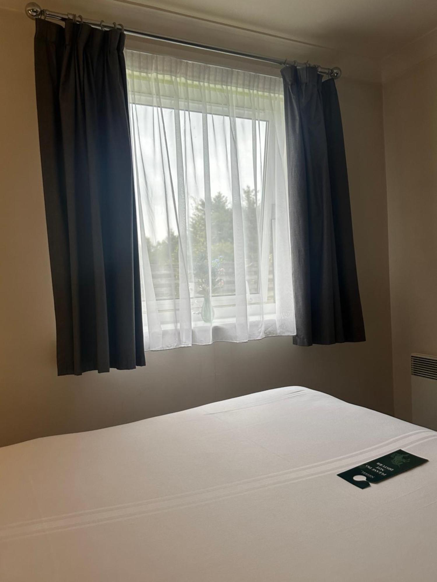 Go2 Glasgow Cumbernauld Hotel - Free Parking And Pet Friendly Kültér fotó